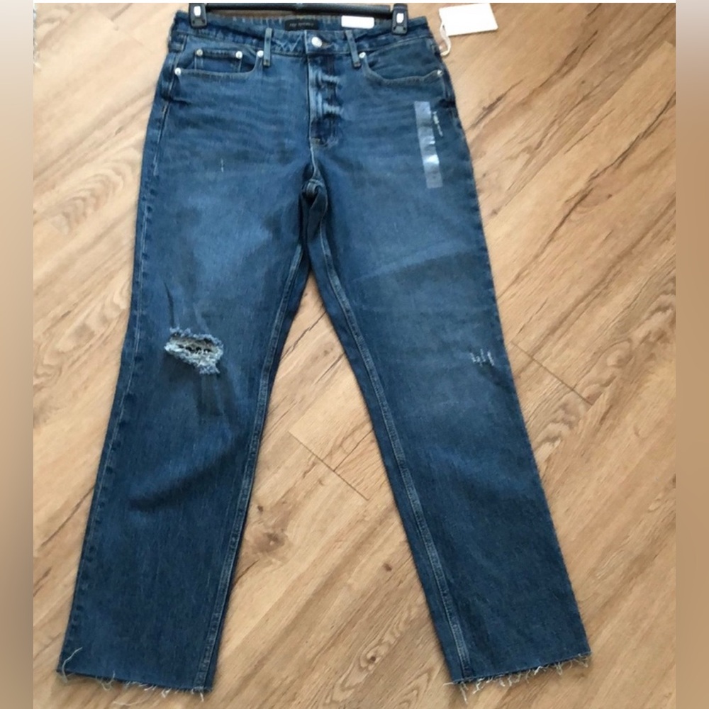 Womans Jeans ***SIZE 4 NWT Free Assembley